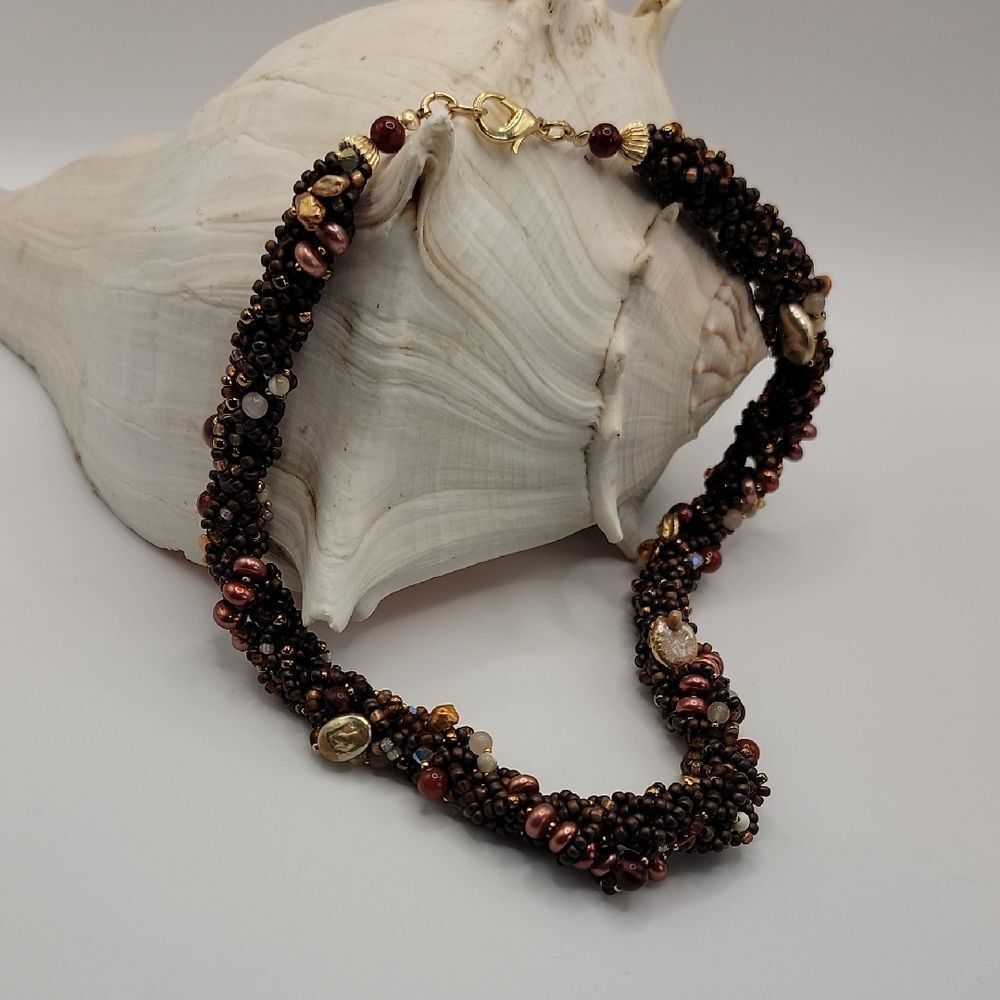 Estate Jewelry Vintage Beaded Chocker Necklace Length Size 18"